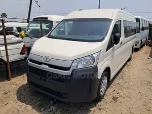 Toyota HiAce 2021 White