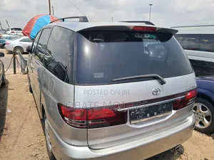 Toyota Previa 2005 Silver
