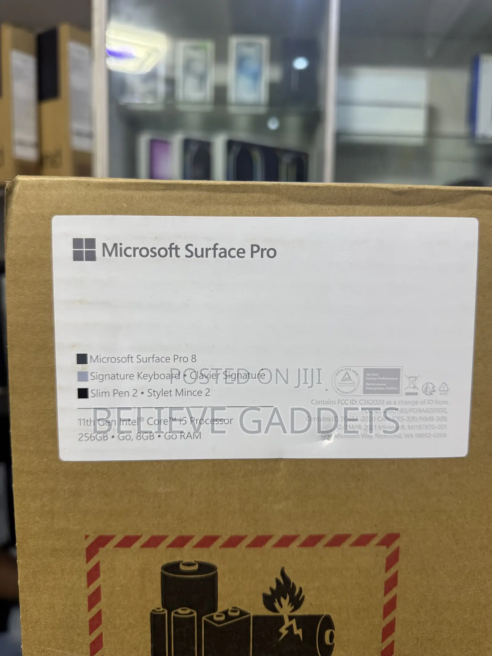 New Laptop Microsoft Surface Pro 8 8GB Intel Core i5 SSD 256GB