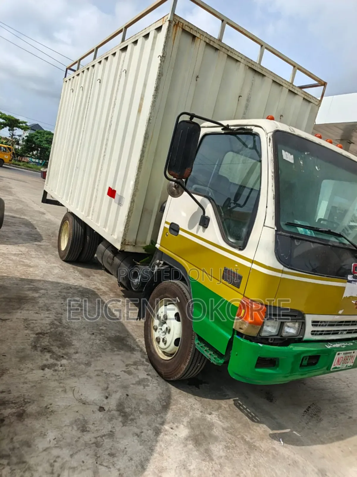 GMC Container Truck