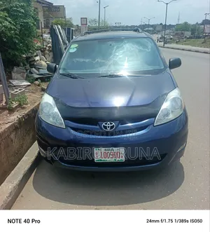 Toyota Sienna 2005 Blue