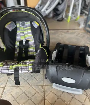 Evenflo Infant Carrier Car Seat (0-2yrs)