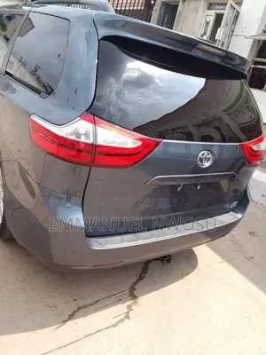 Toyota Sienna XLE 7-Passenger 4dr Minivan AWD (3.5L 6cyl 6A) 2015 Gray