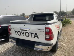New Toyota Hilux 2024 White