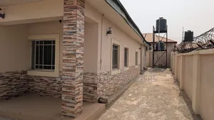 3bdrm Bungalow in Efab City Estate, Jabi for rent