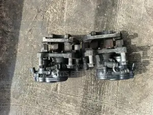 Back Calipers With Parking Brake Actuator Toyota Highlander 2020-2026