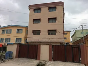 3bdrm House in Toyin Street for sale
