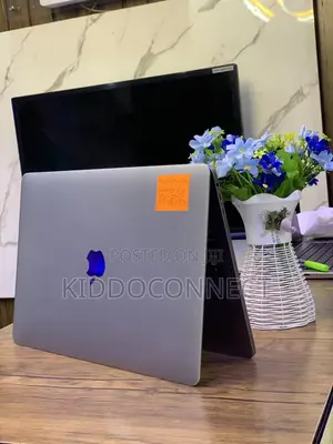 Laptop Apple MacBook Pro 2016 8GB Intel Core I5 SSD 512GB