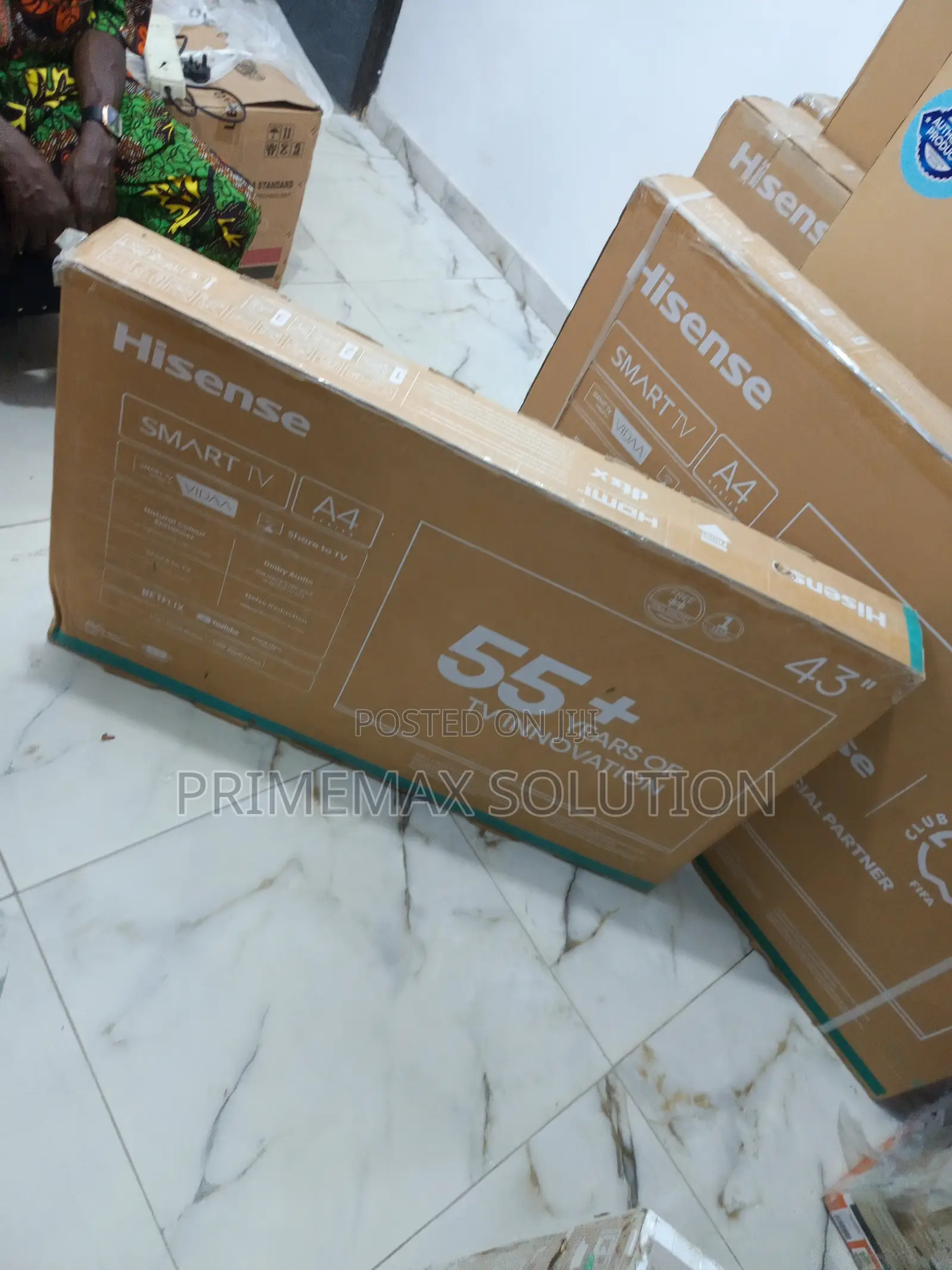 Sleek 43" Hisense Smart Sensation