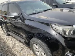 Toyota Land Cruiser Prado 2.8 D-4D 2014 Black