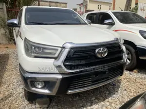 Toyota Hilux Revo Double Cab Petrol 2.7 AWD 2019 White