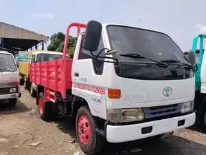 Toyota Dyna200 for Logistics