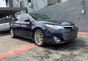 Toyota Avalon Limited 4dr Sedan (3.5L 6cyl 6A) 2015 Blue