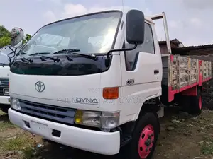 Toyota Dyna400 for Logistics