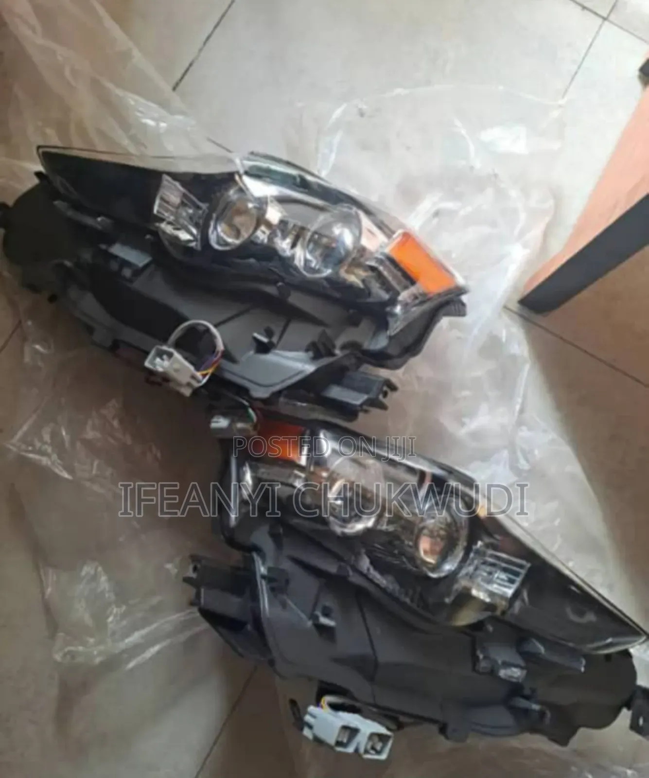 Head Light Is250 2014
