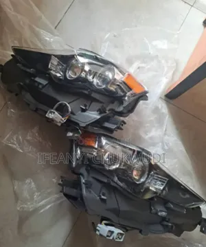Head Light Is250 2014