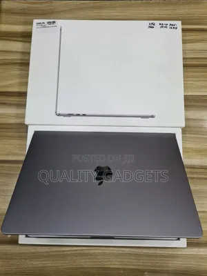 Laptop Apple MacBook Air 2024 M3 15-Inch 16GB Apple M3 SSD 256GB