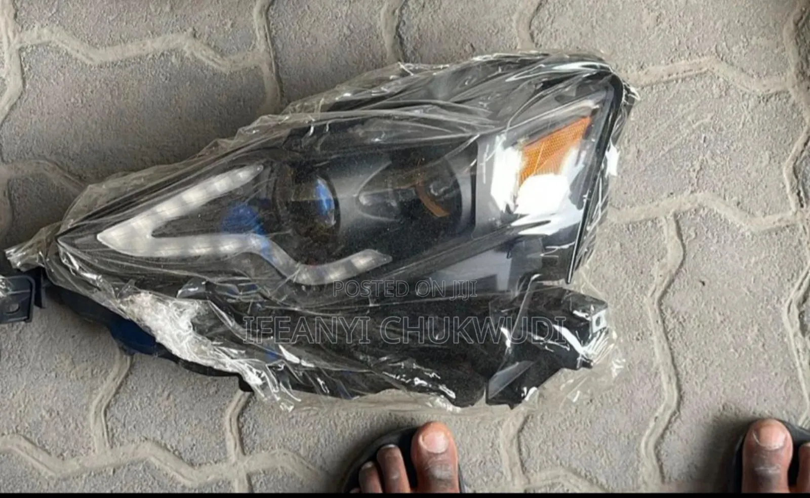 Head Light Is250 2013
