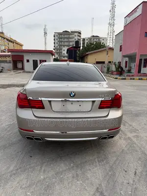 BMW 760 2015 Gold