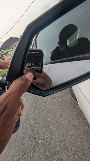 Hyundai Elantra 2025 White