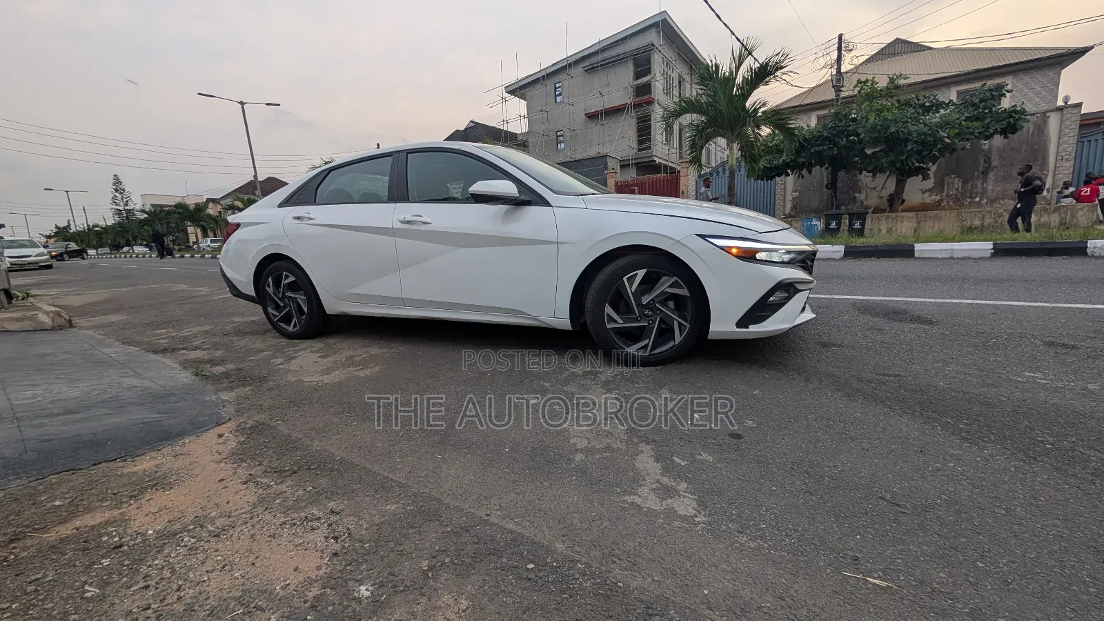 Hyundai Elantra 2025 White