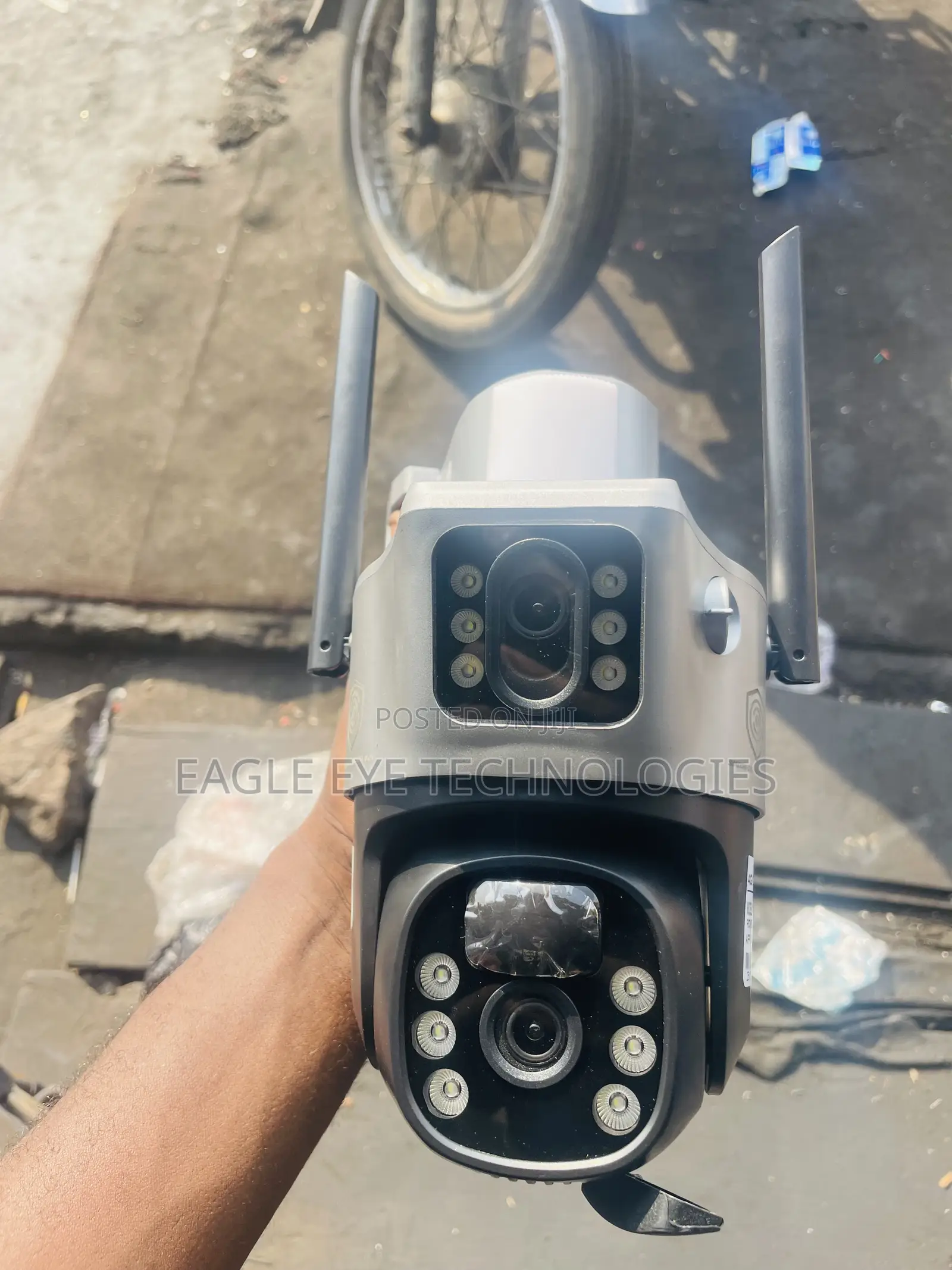 Solar Camera With Double View