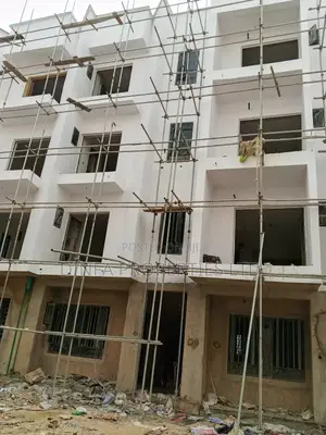 1bdrm Apartment In Harris Drive, Vgc / Ajah For Sale
