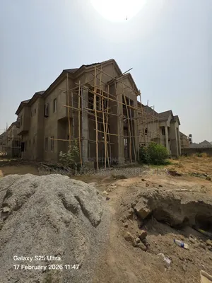 6bdrm Duplex in Diamond City, Lugbe District for sale