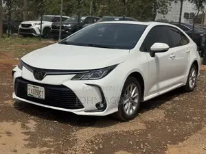 Toyota Corolla 2022 White