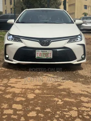 Toyota Corolla 2022 White