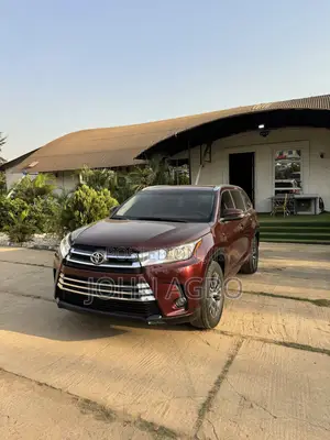 Toyota Highlander XLE V6 4x2 (3.5L 6cyl 6A) 2016 Burgundy