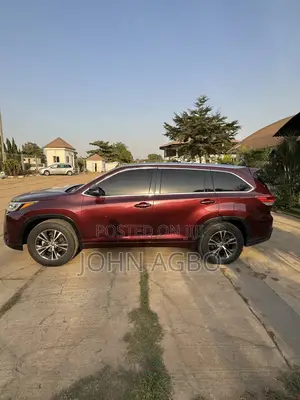 Toyota Highlander XLE V6 4x2 (3.5L 6cyl 6A) 2016 Burgundy