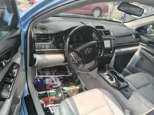 Toyota Camry XLE 4dr Sedan (3.5L 6cyl 6A) 2014 Blue