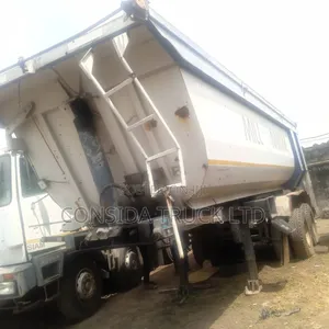 Truck Body White 1998