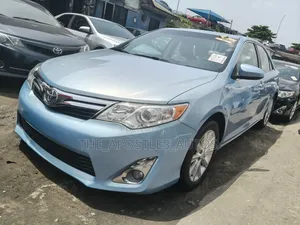 Toyota Camry XLE 4dr Sedan (2.5L 4cyl 6A) 2013 Blue