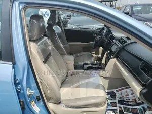 Toyota Camry XLE 4dr Sedan (2.5L 4cyl 6A) 2013 Blue