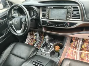 Toyota Highlander Limited Platinum V6 4x4 (3.5L 6cyl 6A) 2016 Silver