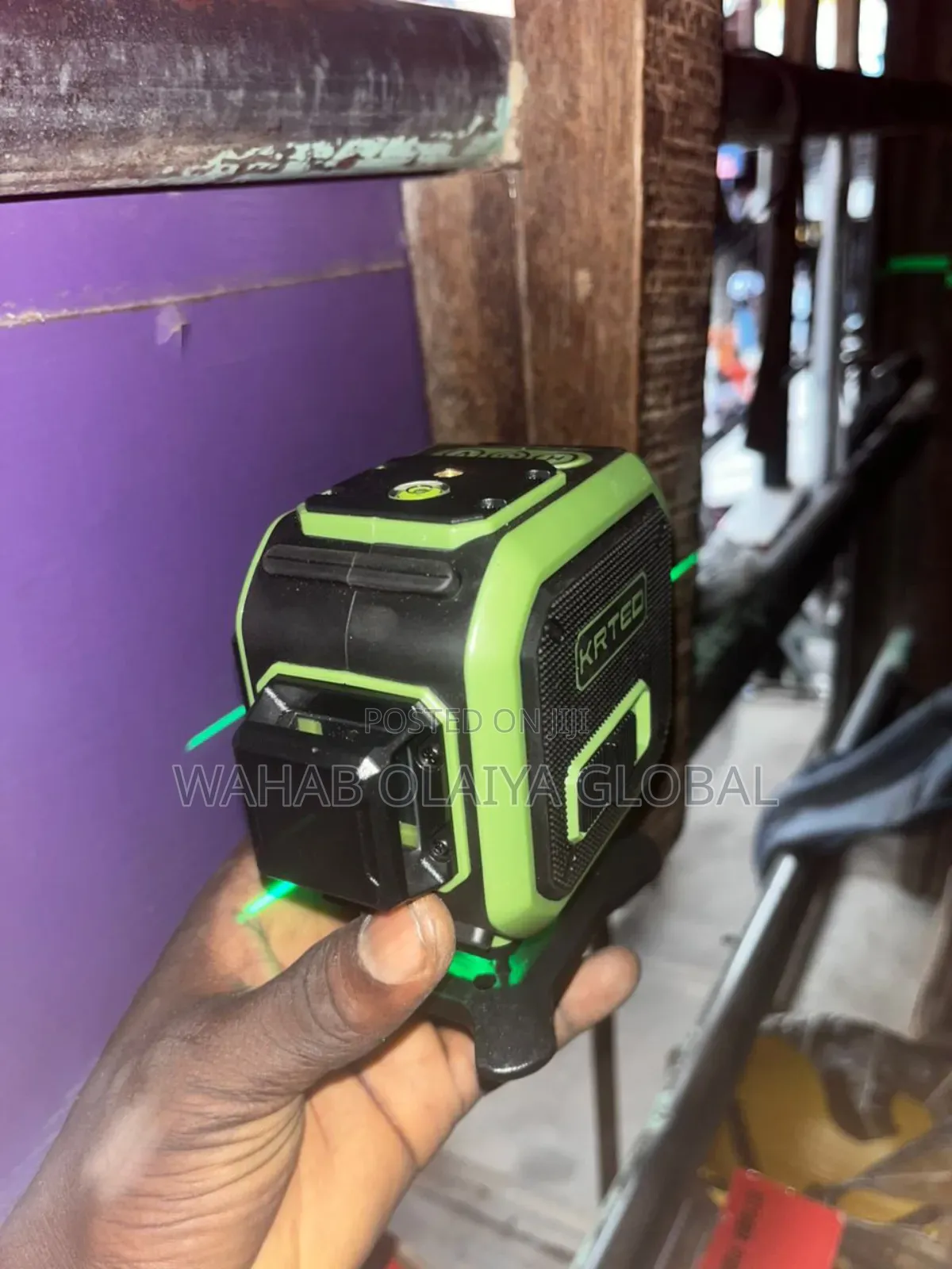 Krted 12-Line 3d Green Laser Level – Self-Leveling