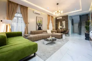 3unit 4bedroom Apartment
