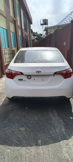 Toyota Corolla 2016 White