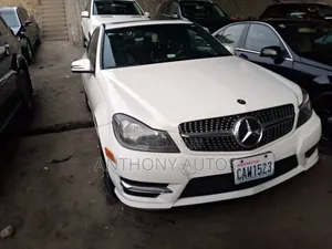 Mercedes-Benz C300 Luxury 4Matic Sedan AWD (3.0L 6cyl 7A) 2012 White
