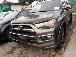 Toyota 4-Runner Limited 4dr SUV 4WD (4.0L 6cyl 5A) 2015 Gray