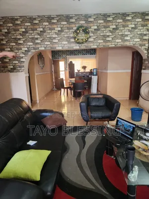 Furnished 1bdrm Block of Flats in Area 2 for rent