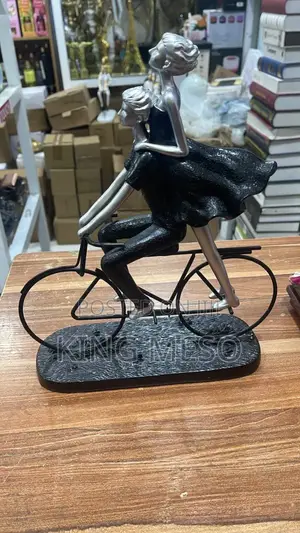 Luxury Lovers Bicycle Couples