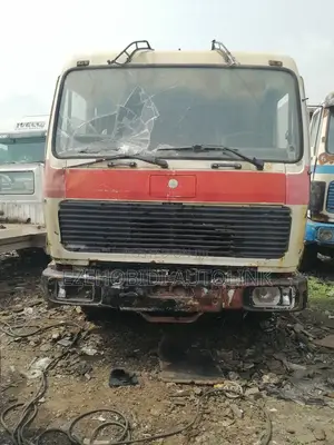 Tokunbo Mercedes Benz 1619. With V6 Engine, Cap and Chassis