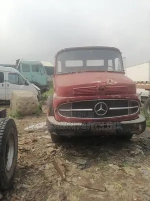 Tokunbo Mercedes Benz 1924. 6 Tyre.