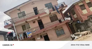 20bdrm Apartment in Ilupeju for sale