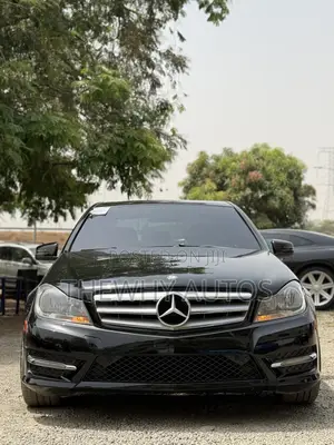 Mercedes-Benz C300 Sport 4Matic Sedan AWD (3.5L 6cyl 7A) 2013 Black