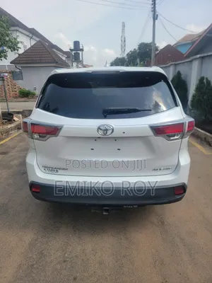 Toyota Highlander XLE V6 4x4 (3.5L 6cyl 6A) 2016 White