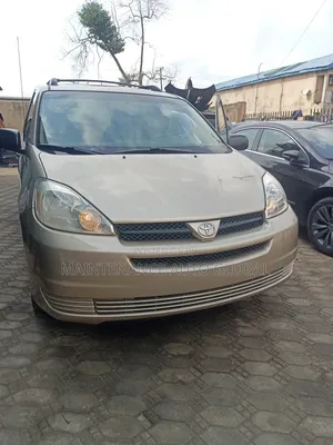 Toyota Sienna XLE AWD 2006 Gold